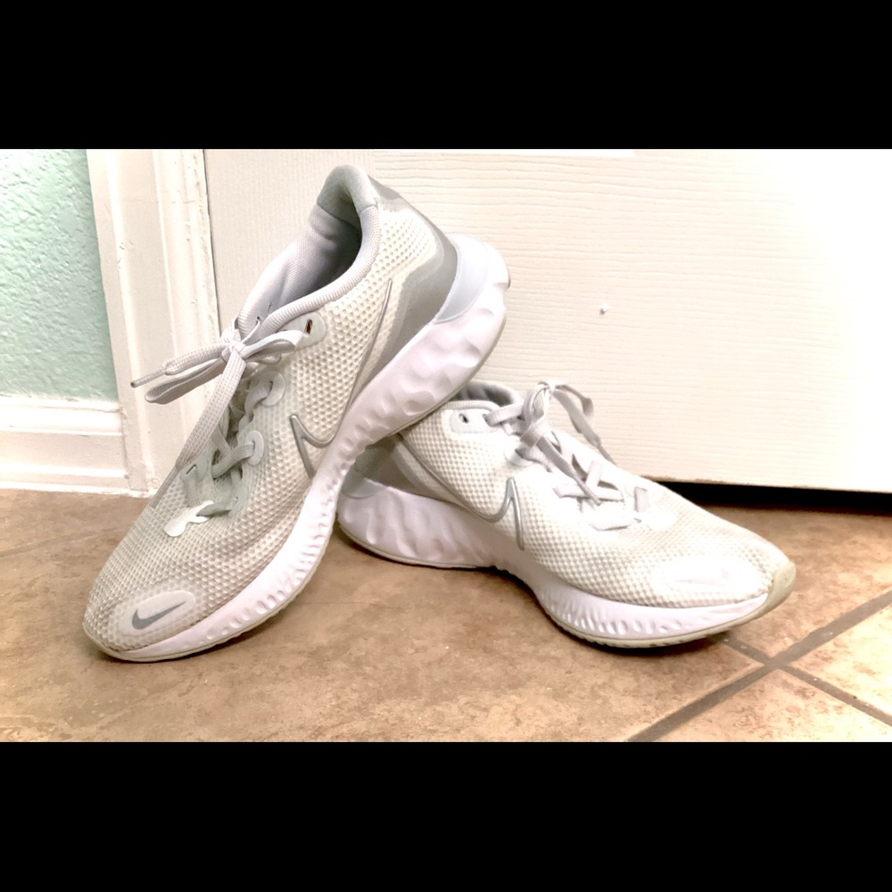 Nike Renew Sneakers